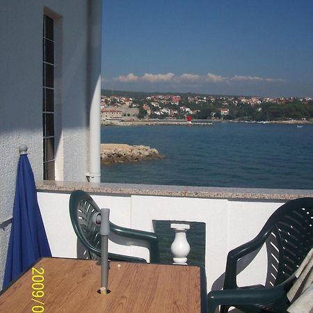 Apartment Gaga And Nia Krk Town Exterior photo